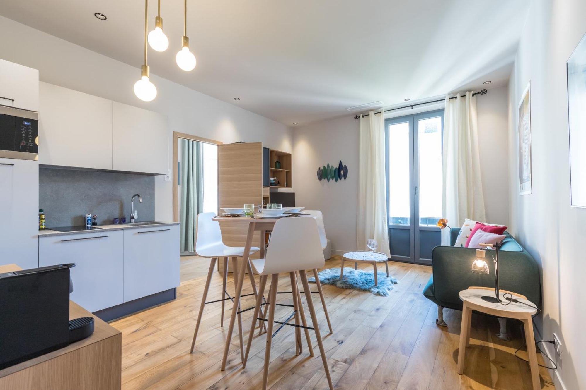 Refined & Cozy 1 Bedroom Downtown Nice Exterior photo